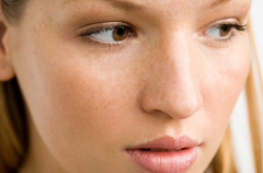 為什么你膚色暗黃不夠白