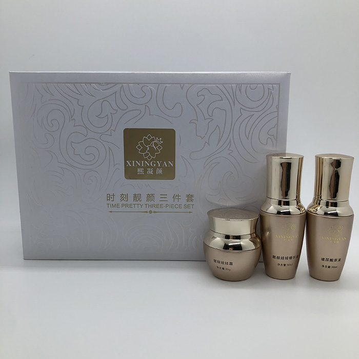 時(shí)刻靚顏淡斑斑祛黃美白三件套