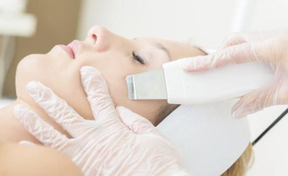 臉部痘痘可以告訴我們那里生病了，跟隨熙凝顏一起來看看吧