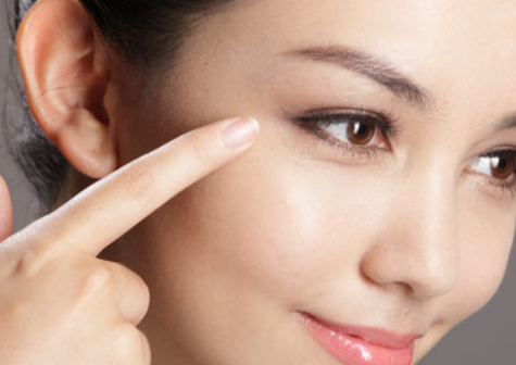 臉部有斑我們該如何祛斑那