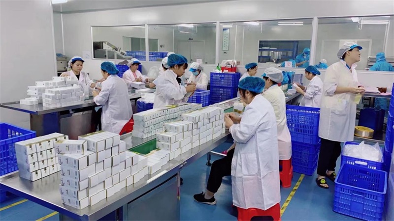 熙凝顏公司生產(chǎn)車間包裝部3