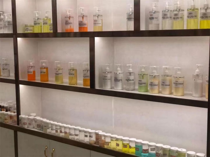 熙凝顏公司產(chǎn)品展示廳4