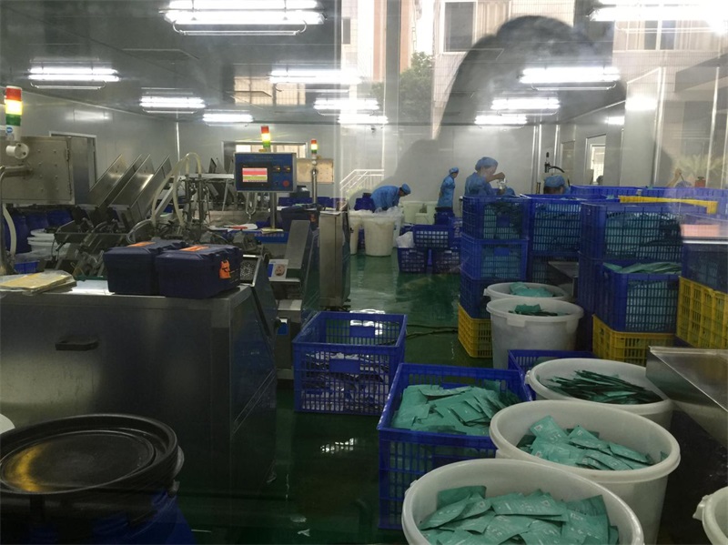 熙凝顏公司生產(chǎn)面貼車間1